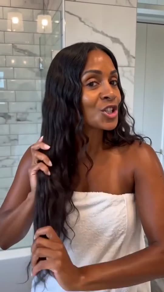 Three drops of hair oil through the ends. Product is made up.